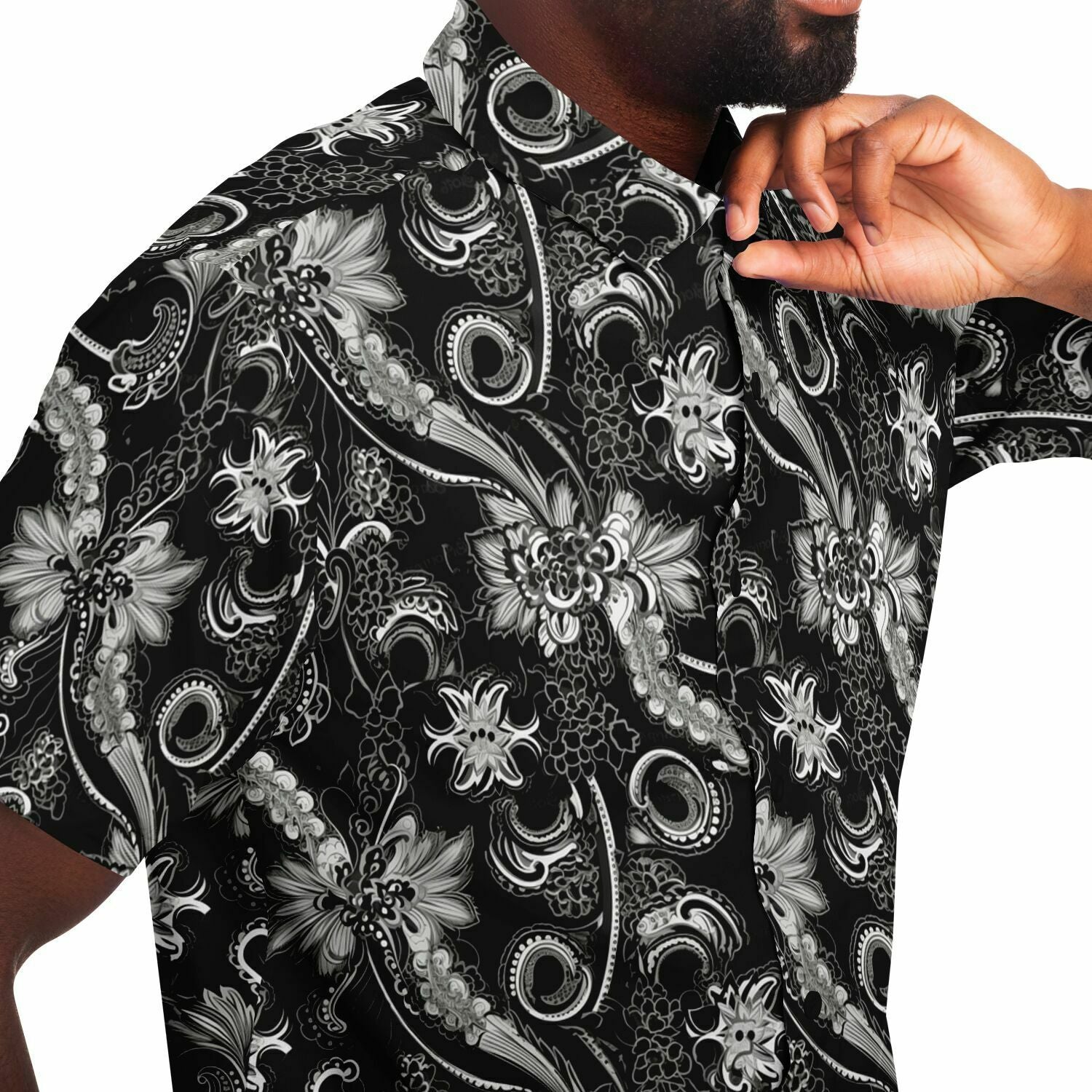 Black Paisley Men Button Down Shirt, Bandana Floral Short Sleeve Casual  Print Buttoned Up Collar Plus Size Casual Dress Shirt